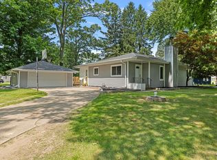 213 Cardinal Dr, Trail Creek, IN