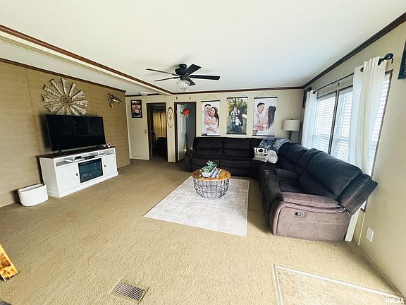 5th image of 11271 W Center Rd