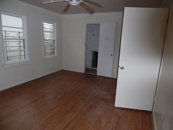 3rd image of 2838 Corbitt St