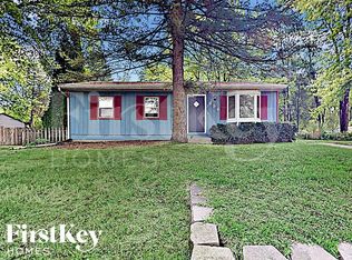 696 Laurel Ave, Wauconda, IL 60084