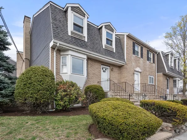 1067 Belmont St #C, Watertown, MA 02472