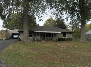 103 S Bohannon Ln, New Albany, IN 47150