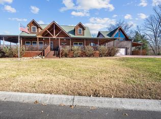 867 Blue Herring Way, Sevierville, TN 37876