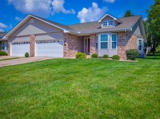 116 Braewood Cir #17C, Saint Charles, MO 63301