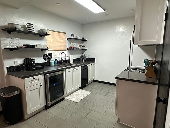 3rd image of 5840 W Northern Ave