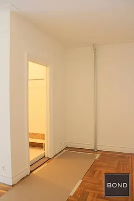 Rented by Bond New York | media 27