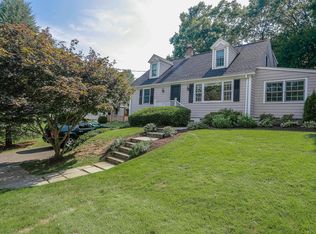 175 Wormwood Rd, Fairfield, CT 06824