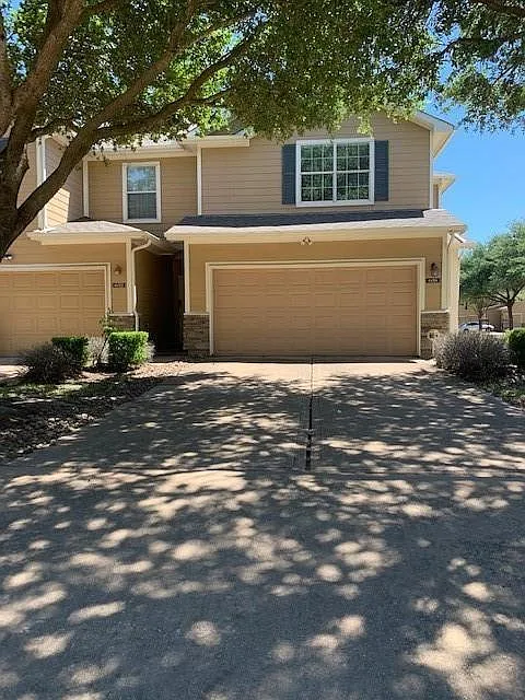 2 bed, 2.5 bath, 1516 sqft, $1,650 — Photo 2