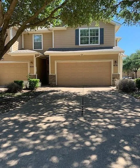 6018 Yorktown Meadow Ln — Photo 2