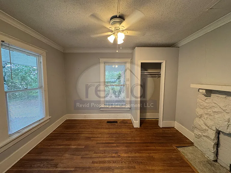 3665 Spottswood Ave — Photo 2