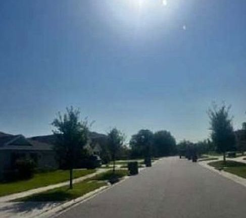Exterior Neighborhood (street photo)