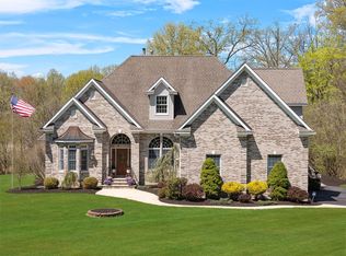 1 Black Angus Ct, Newburgh, NY 12550