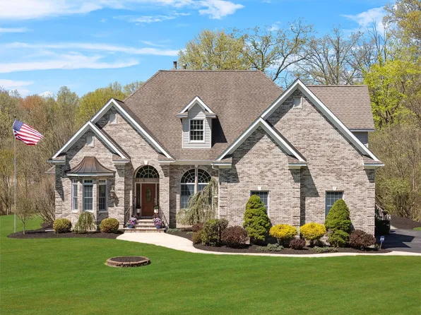 1 Black Angus Court, Newburgh, NY 12550