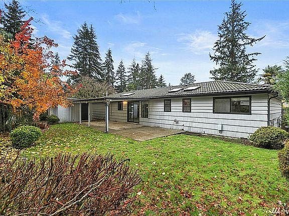 2nd image of 114705 SE Eastgate Dr
