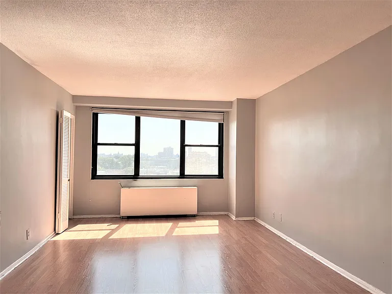 201 Saint Pauls Ave #8B — Photo 5