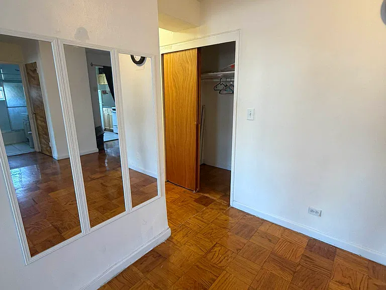 3240 Riverdale Ave #77 — Photo 5