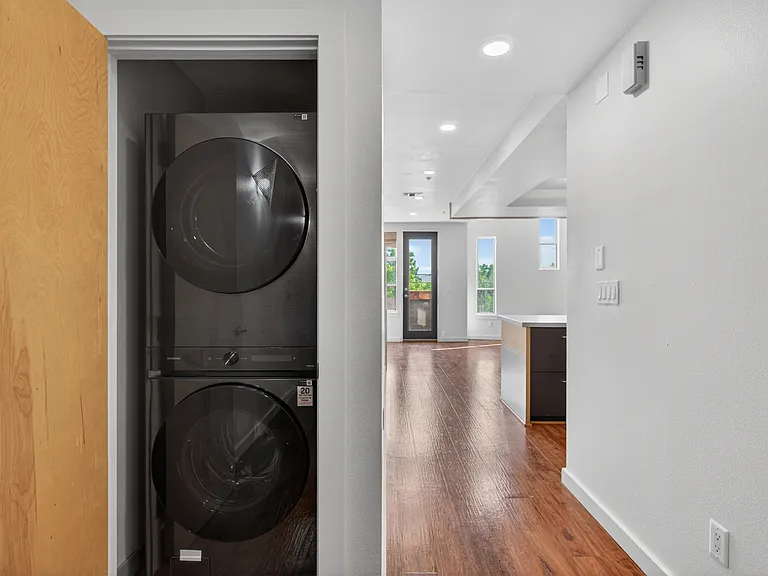 2900 Wyandot St #303 — Photo 12