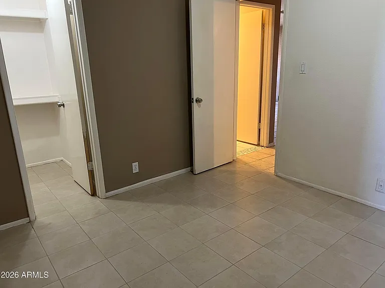 501 W Yukon Dr #4 — Photo 23