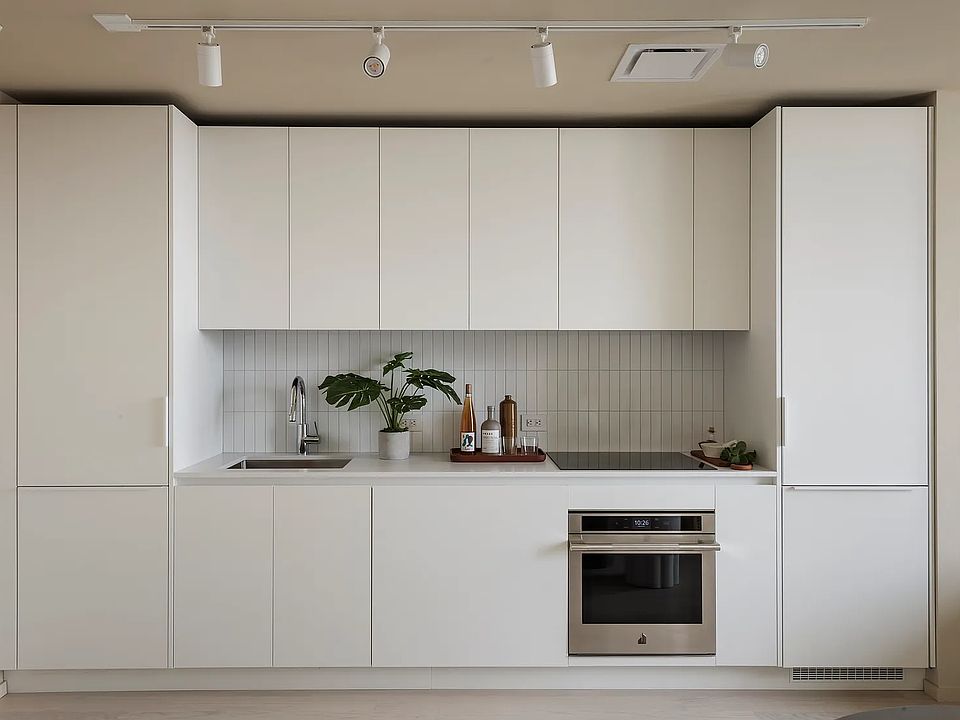 1st image of 505 State St #18I