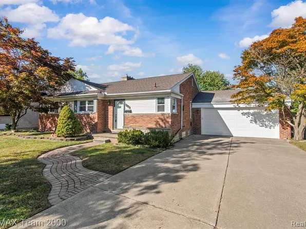 25152 Fairway Dr, Dearborn, MI 48124