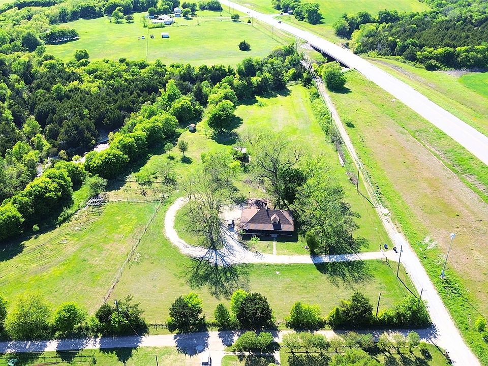 1st image of 1542 W Reindeer Rd