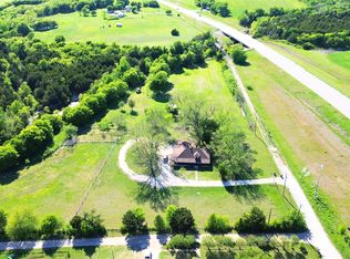 1542 W Reindeer Rd, Lancaster, TX 75146