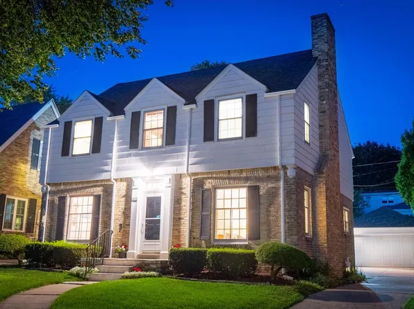 2616 North 83rd STREET, Wauwatosa, WI 53213