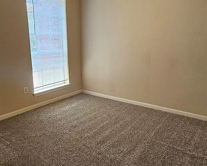 7013 Alabonson Rd — Photo 10