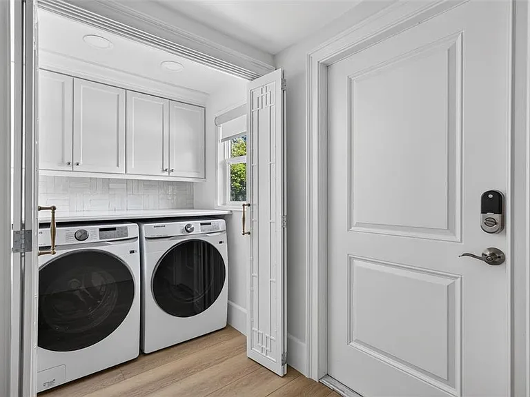 1225 E Amelia St — Photo 25
