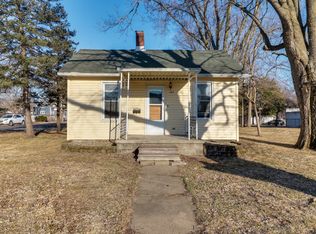 302 S Minier Ave, Minier, IL 61759
