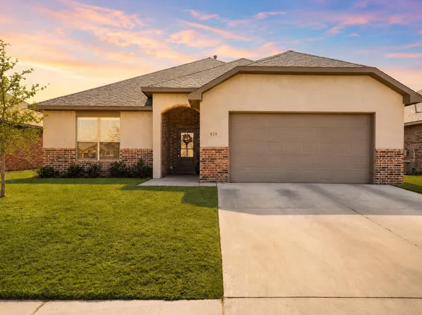 819 N 3rd St, Wolfforth, TX 79382