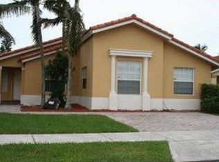 16480 SW 99th Ln, Miami, FL 33196