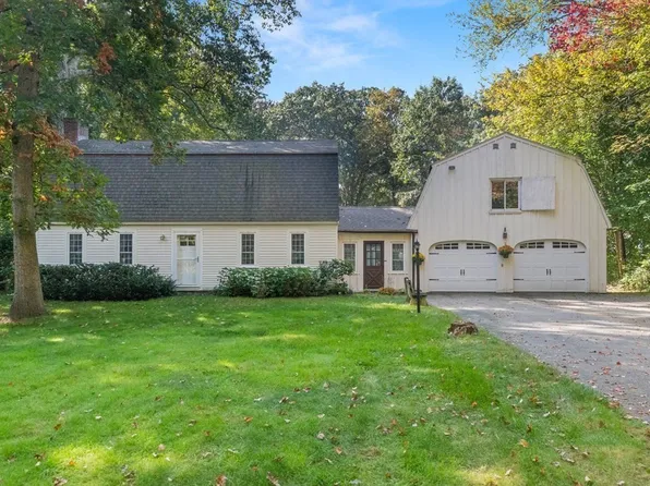 38 Pleasant St, West Newbury, MA 01985
