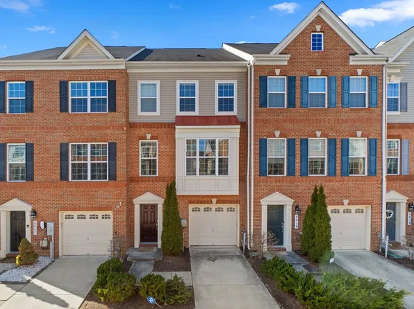 8020 Ravenclaw Rd, Elkridge, MD 21075