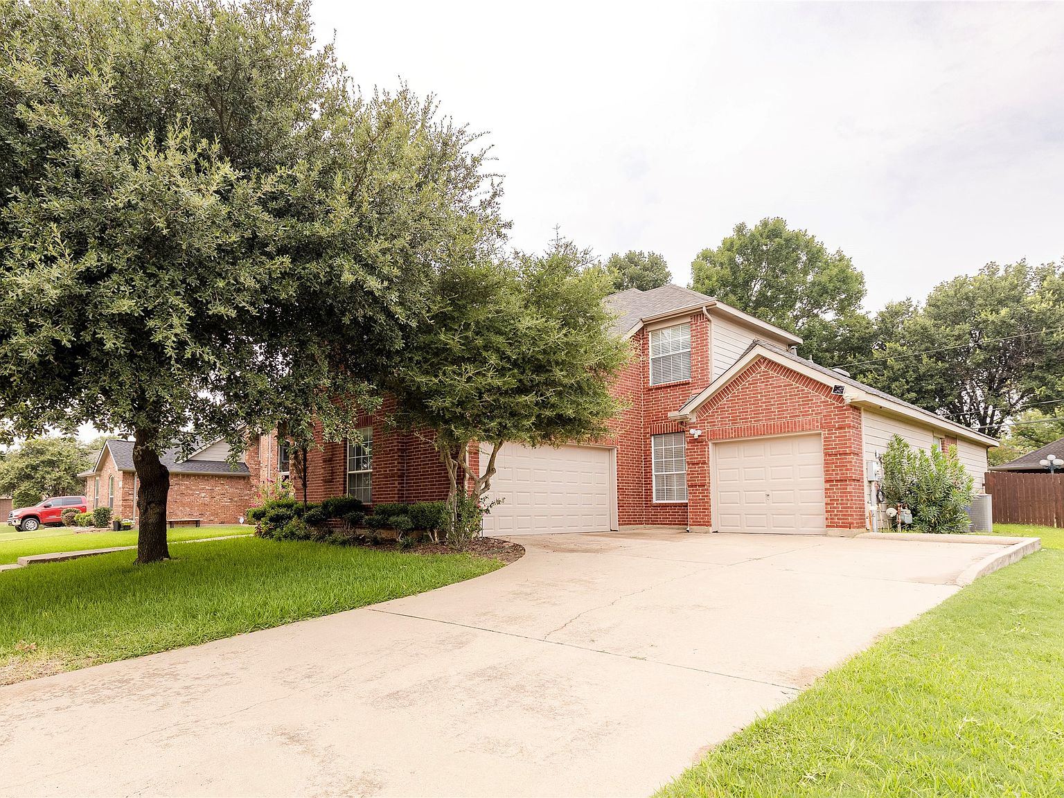 1011 Huntington Trl, Mansfield, TX 76063 | Zillow