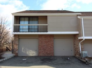88 Overlook Dr, Clinton, NJ 08809