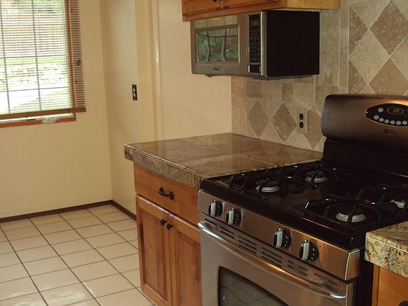 5th image of 3853 Violet St