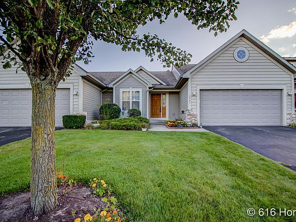 3rd image of 8247 Woodstone Dr SE #10