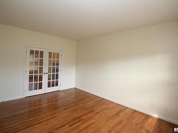 4th image of 10515 N Manchester Dr