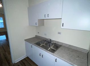 1054 W 9th St APT 3, Lorain, OH