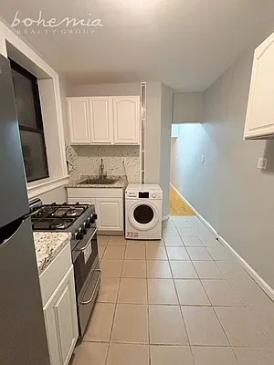 Rented by Bohemia Realty Group | media 2