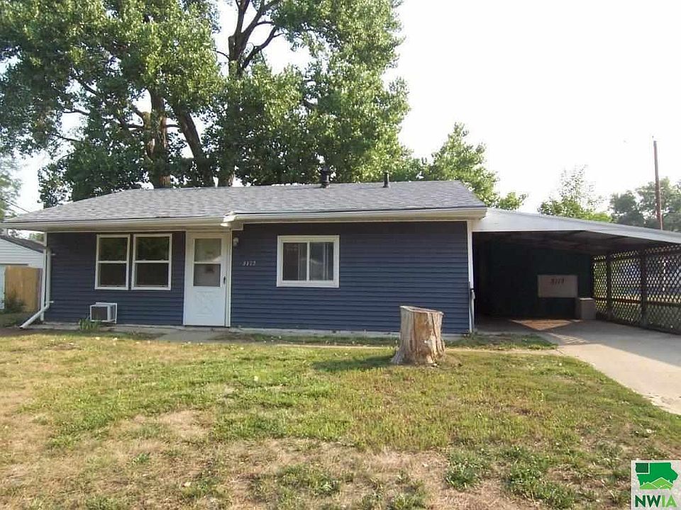 1st image of 3117 8th St