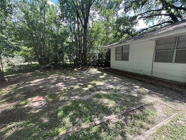 65087 Mitchell St — Photo 16