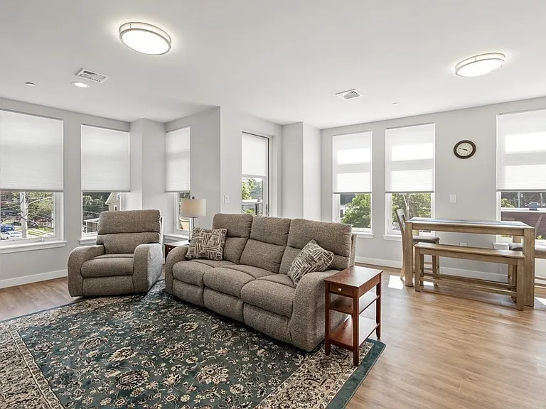 642 Main St #301 — Photo 15