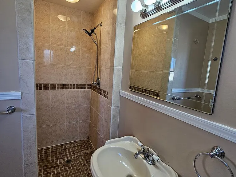 1509 Cuba Ave — Photo 22