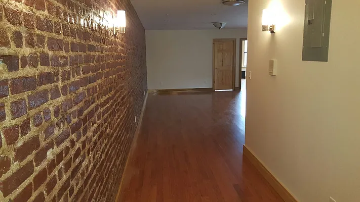 Rented by Evergreen Apartments BK | media 7