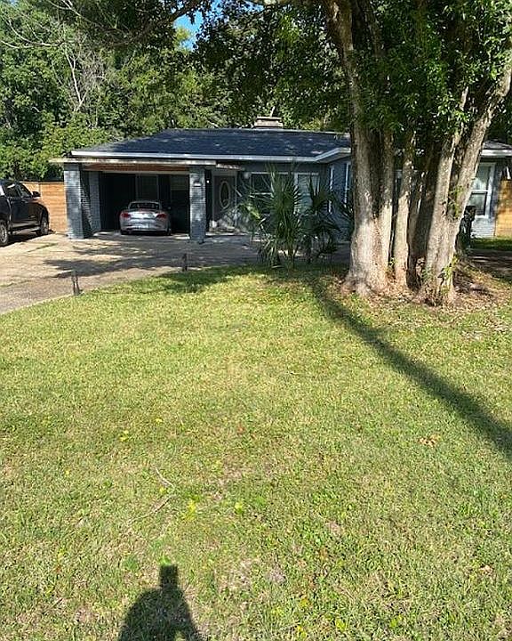 1st image of 808 Courthouse Rd