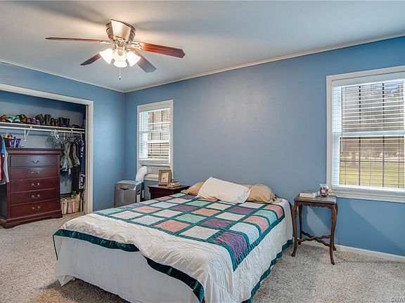 5th image of 2930 Amelia Ave