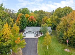 19 Deblock Dr, Crosby, MN 56441