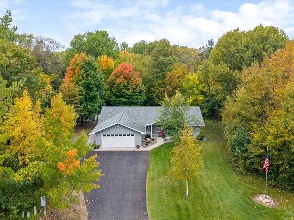 19 Deblock Dr, Crosby, MN 56441